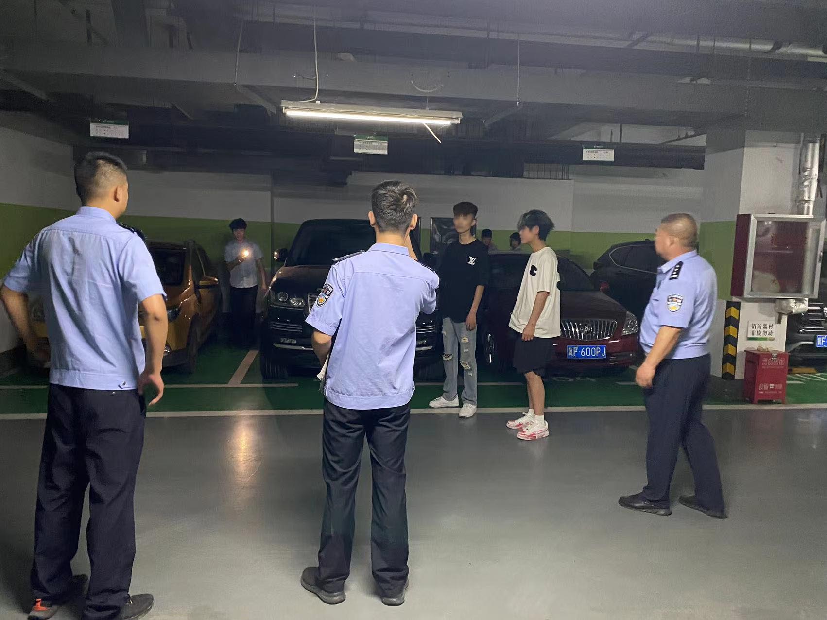 隆泰物業(yè)秩序團(tuán)隊(duì)先后阻止二次盜竊事件 保障社區(qū)安寧和諧