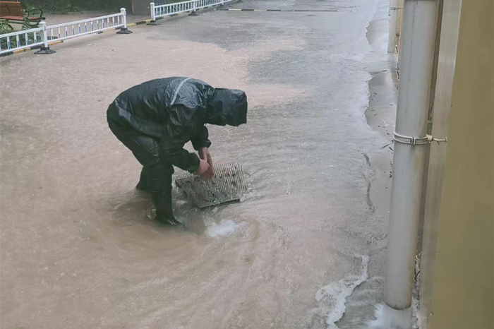 雨中堅守護家園，筑牢汛期安全墻(圖11)