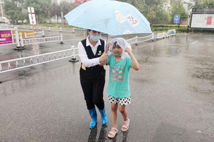 雨中堅守護家園，筑牢汛期安全墻(圖13)