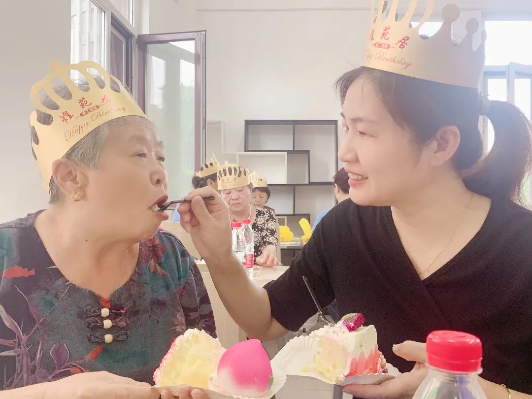 隆泰物業(yè)  愛老助老，托起老年人穩(wěn)穩(wěn)的幸福(圖3)